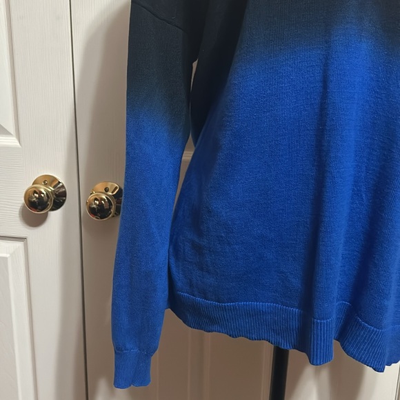 Rock & Republic Women’s Long Sleeve Sweatshirt W/ Criss-Cross Design, Size L - Picture 2 of 10